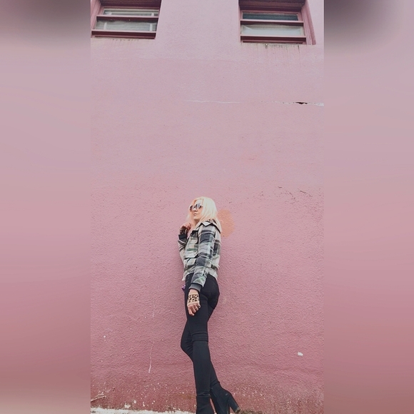 Meet your Posher, Cadence - Picture 6 of 16